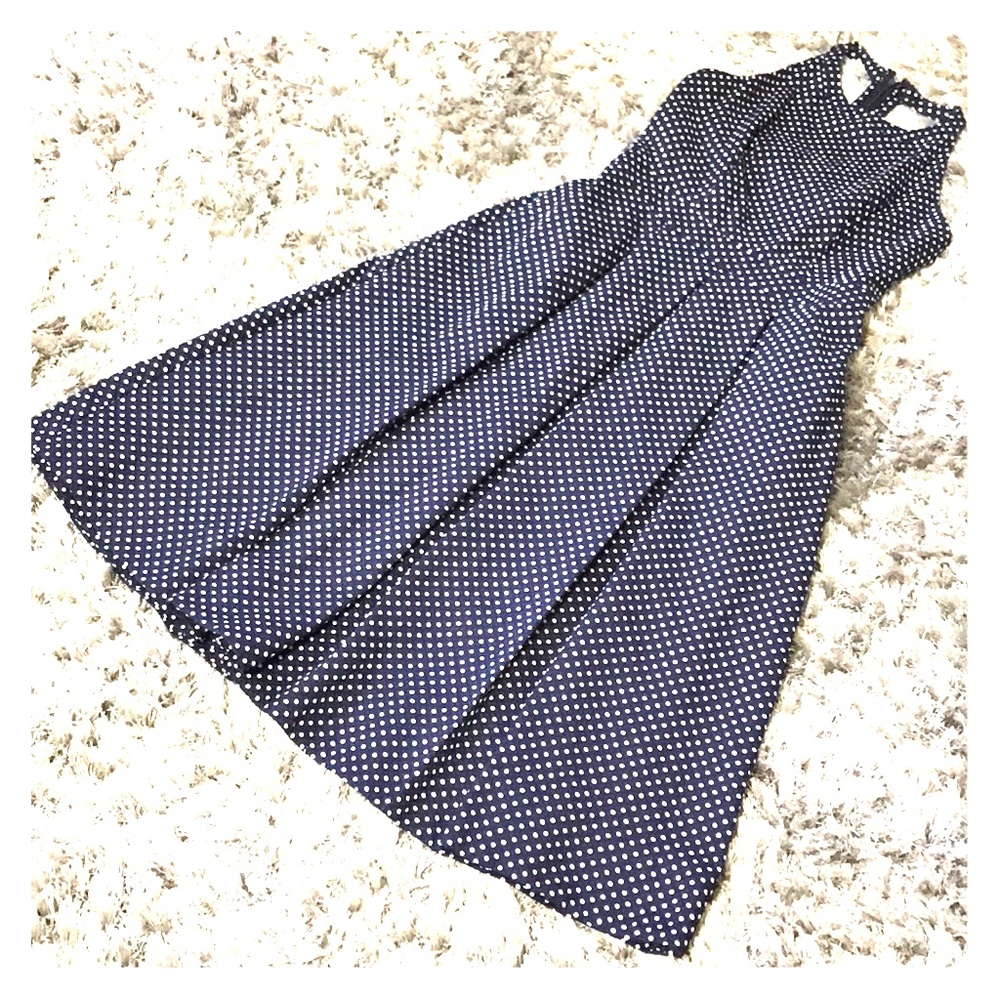 NAVY BLUE to the dots
